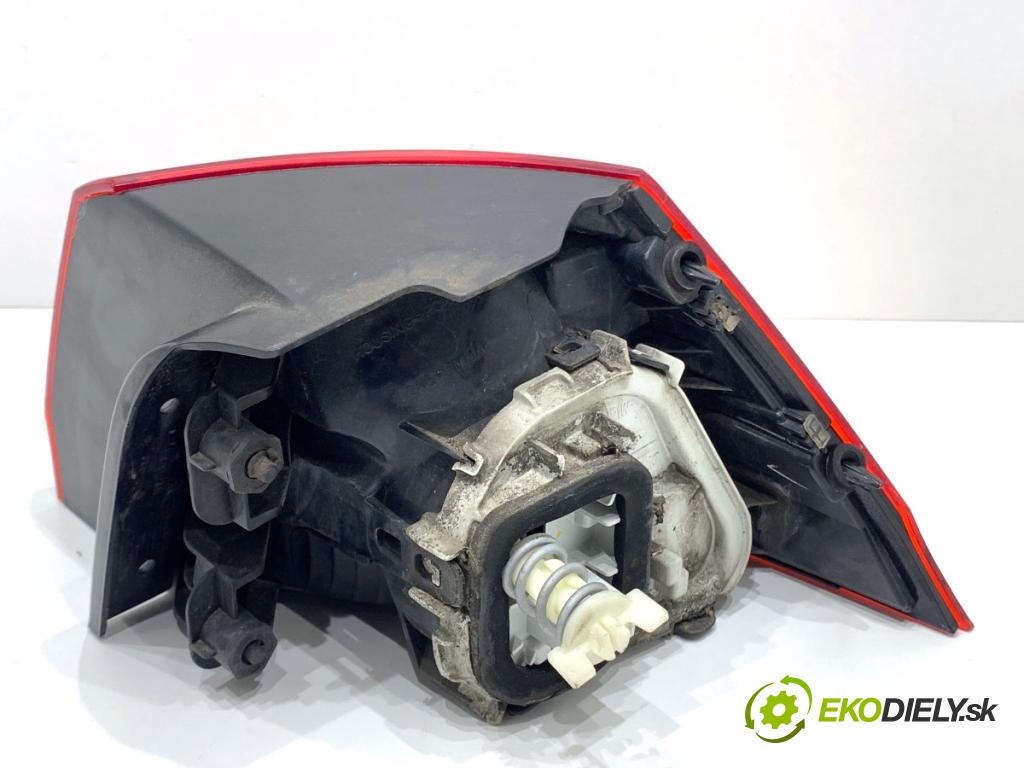 VW GOLF VII Kombi 2015 110 kW 2.0 TDI 1968 Svetlo ľavy zad 5G9945095C