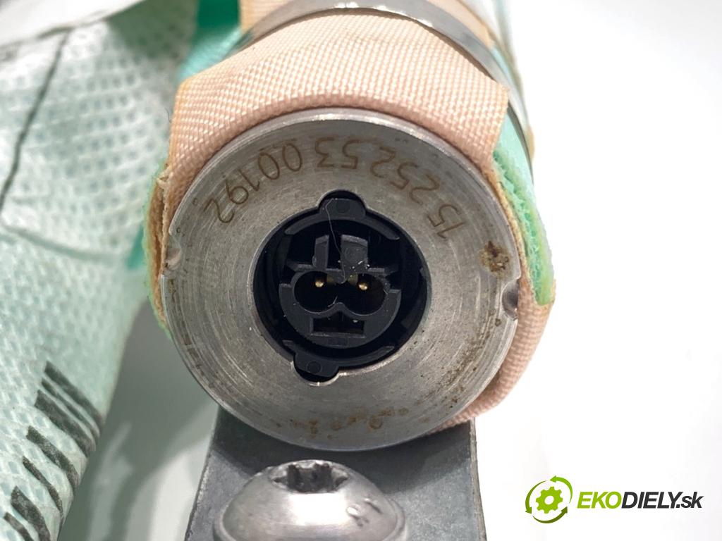 VW GOLF VII Kombi 2015 110 kW 2.0 TDI 1968 Stropný ľavy