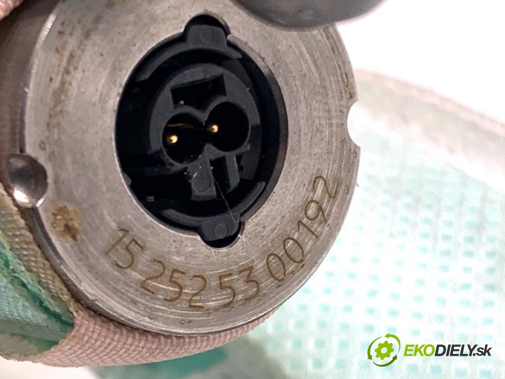 VW GOLF VII Kombi 2015 110 kW 2.0 TDI 1968 Stropný ľavy