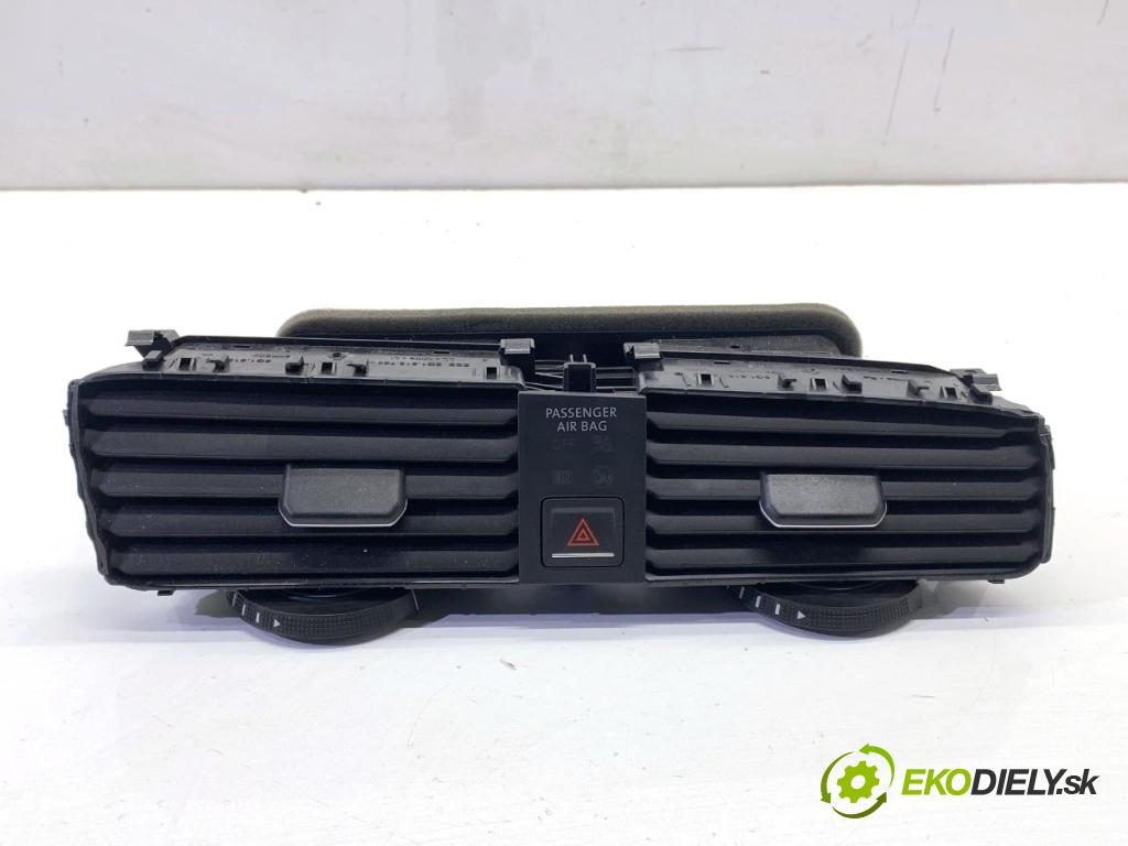 VW GOLF VII Kombi 2015 110 kW 2.0 TDI 1968 Mriežky kúrenia predný stredna 5G1819728AC