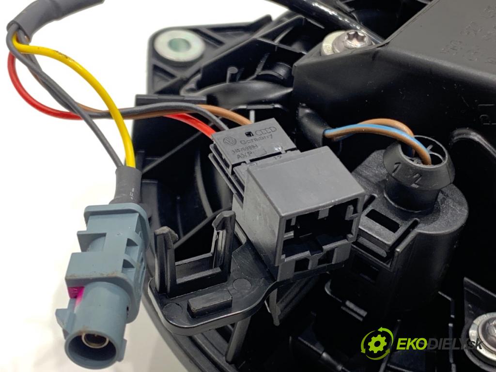 VW GOLF VII Kombi 2015 110 kW 2.0 TDI 1968 KAMERA Kľučka dverí zad 5G9827469F