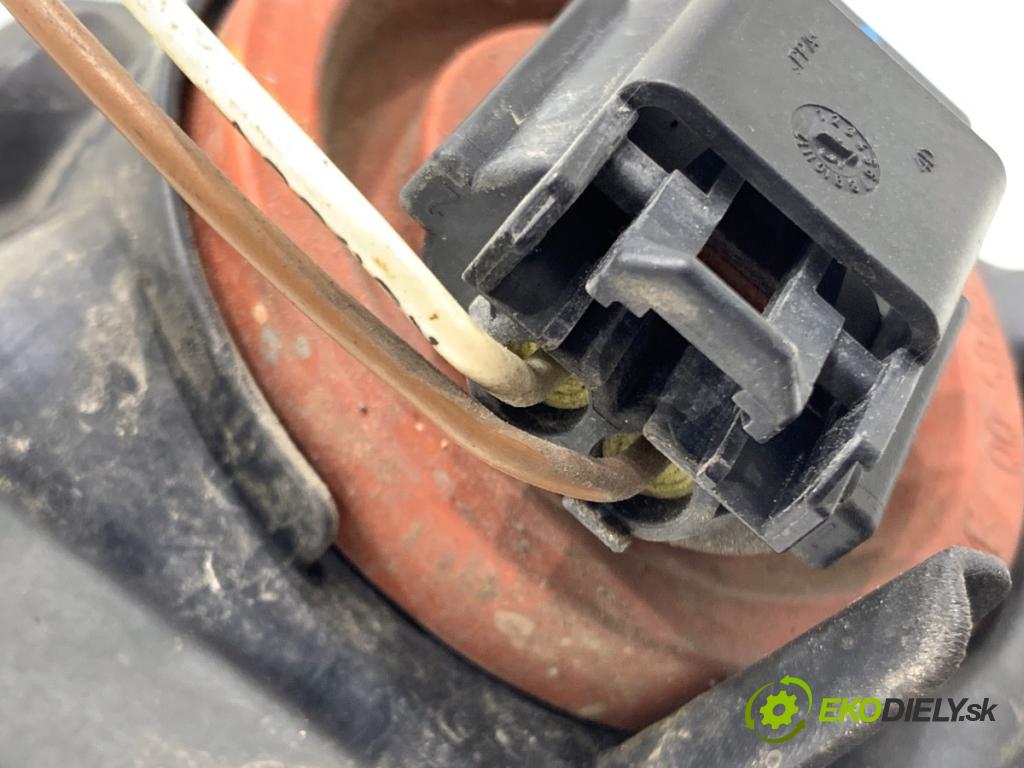 VW GOLF VII Kombi 2015 110 kW 2.0 TDI 1968 Hmlové svetlo, hmlovka pravy predný 5G0941662D