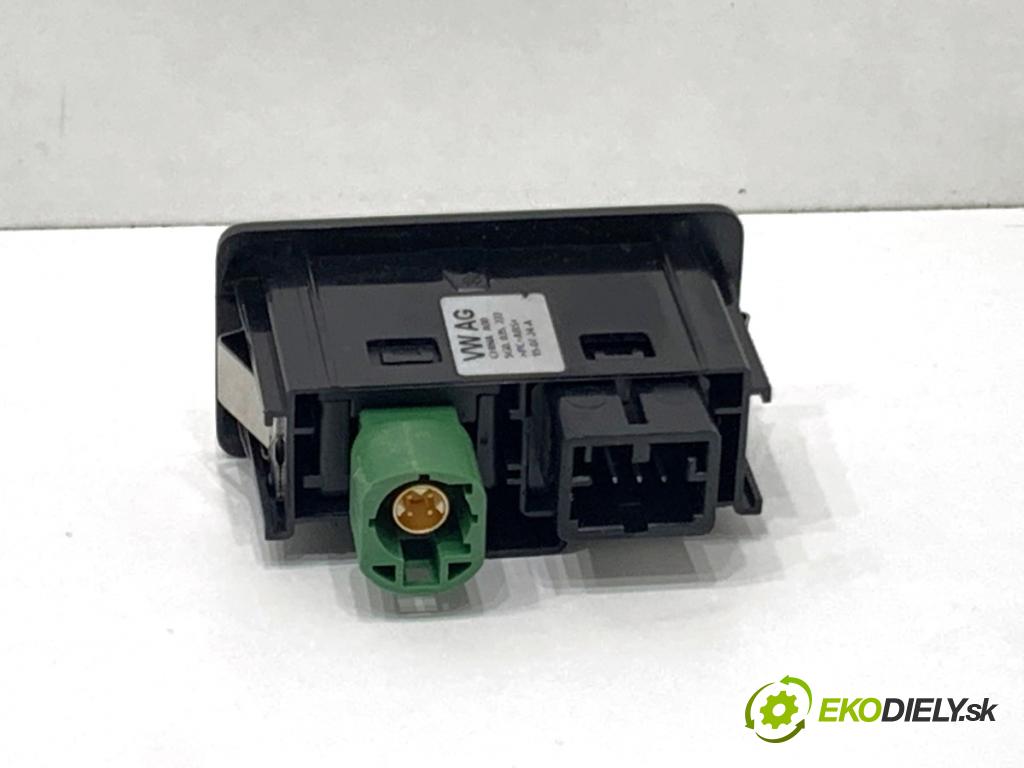 VW GOLF VII Kombi 2015 110 kW 2.0 TDI 1968 HNÍZDO: USB 5G0035222