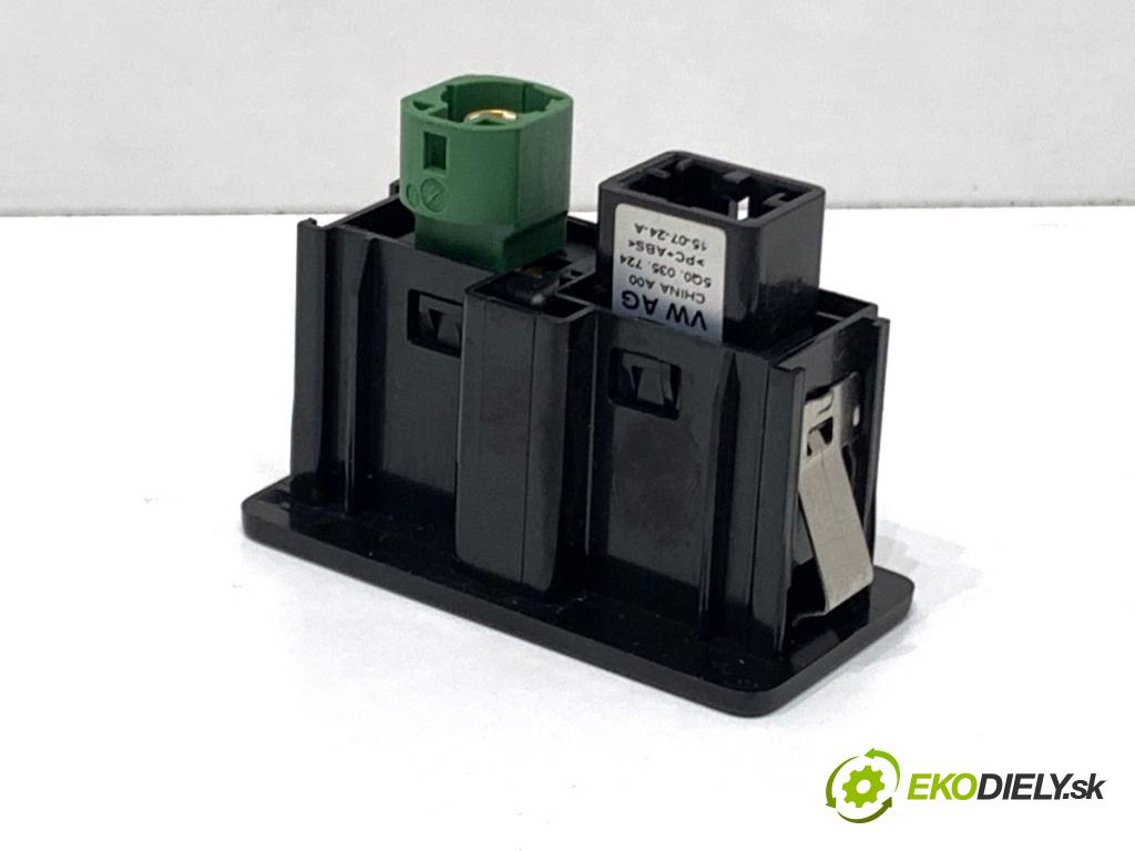 VW GOLF VII Kombi 2015 110 kW 2.0 TDI 1968 HNÍZDO: USB 5G0035222