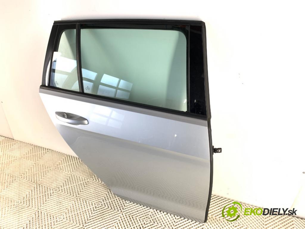 VW GOLF VII Kombi 2015 110 kW 2.0 TDI 1968 Dvere pravy zad LA7W