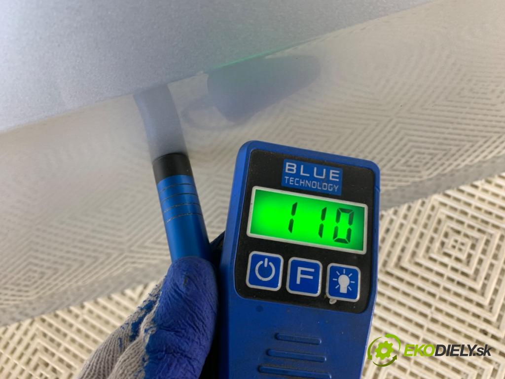 VW GOLF VII Kombi 2015 110 kW 2.0 TDI 1968 Dvere pravy predný LA7W