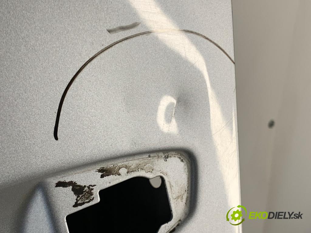 VW GOLF VII Kombi 2015 110 kW 2.0 TDI 1968 Dvere ľavy predný LA7W