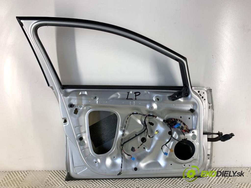 VW GOLF VII Kombi 2015 110 kW 2.0 TDI 1968 dveře levý přední část LA7W