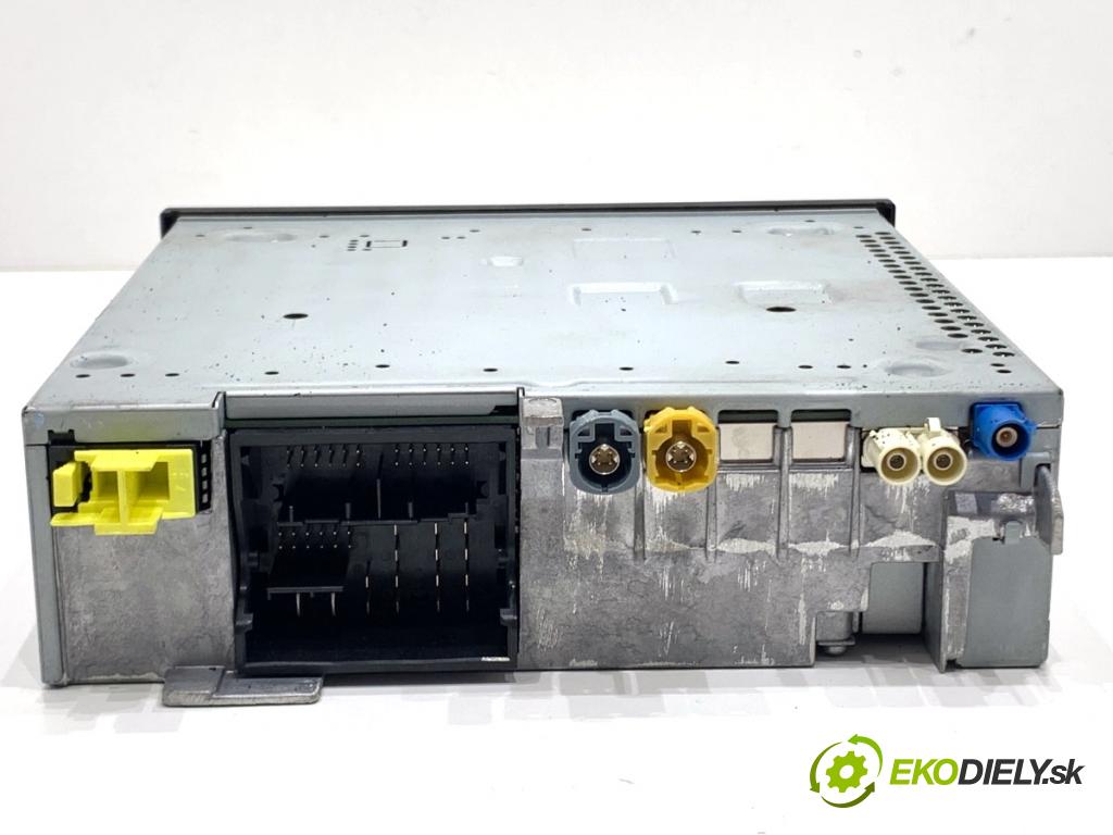 VW GOLF VII Kombi 2015 110 kW 2.0 TDI 1968 CZYTNIK navigace 3G0035043B (Elektrosoučásti ostatní)