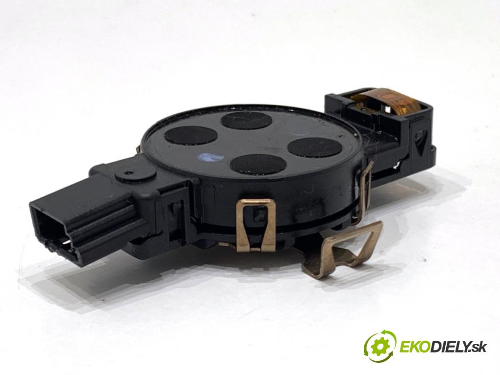 VW GOLF VII Kombi 2015 110 kW 2.0 TDI 1968 Snímač dažďa 5Q0955547A (Snímač dažďa)