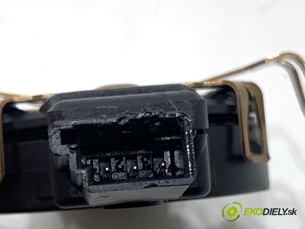 VW GOLF VII Kombi 2015 110 kW 2.0 TDI 1968 Snímač dažďa 5Q0955547A (Snímač dažďa)