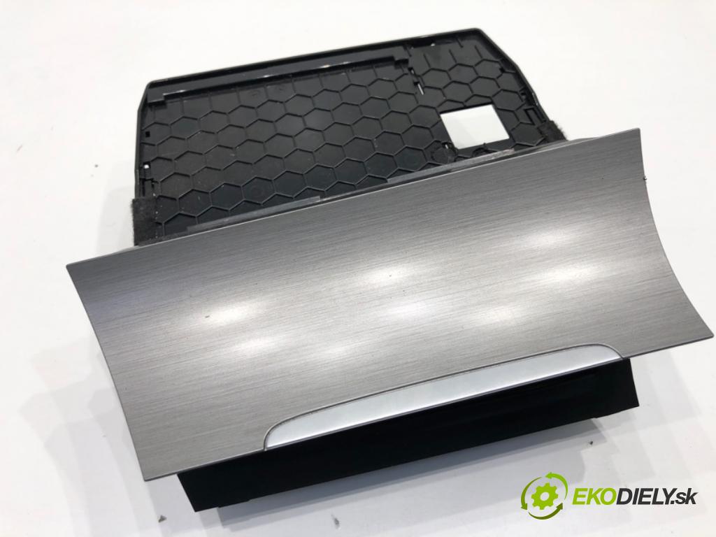 VW GOLF VII Kombi 2015 110 kW 2.0 TDI 1968 Popolník 5G1863391