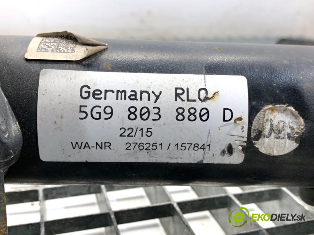 VW GOLF VII Kombi 2015 110 kW 2.0 TDI 1968 Hák ťažné zariadenie 5G9803880D (Ťažné zariadenie)