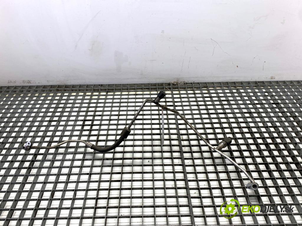 VW GOLF VII Kombi 2015 110 kW 2.0 TDI 1968 rúrka klimatizácie 5Q0820741C (Rúrka klimatizácie)