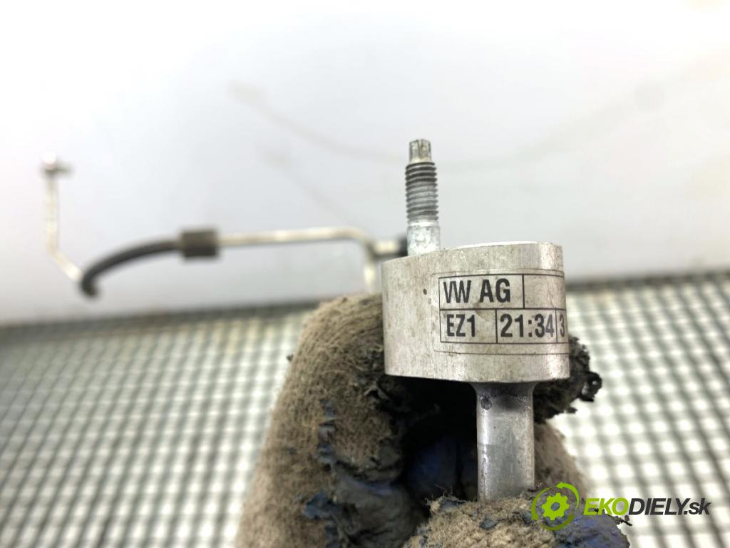 VW GOLF VII Kombi 2015 110 kW 2.0 TDI 1968 rúrka klimatizace 5Q0820741C (Trubka klimatizace)