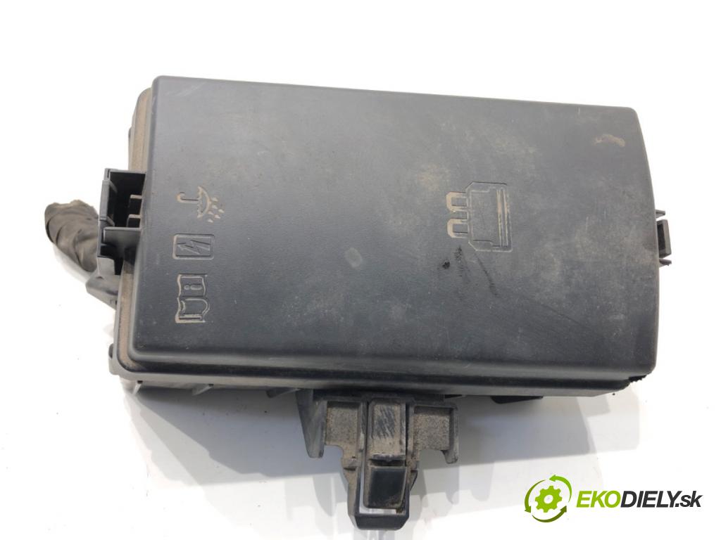 VW GOLF VII Kombi 2015 110 kW 2.0 TDI 1968 skříňka poistková 5Q0907361C (Pojistková skříňka)