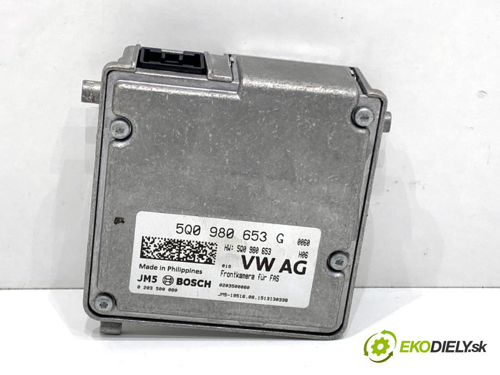 VW GOLF VII Kombi 2015 110 kW 2.0 TDI 1968 predná KAMERA napomocna 5Q0980653G