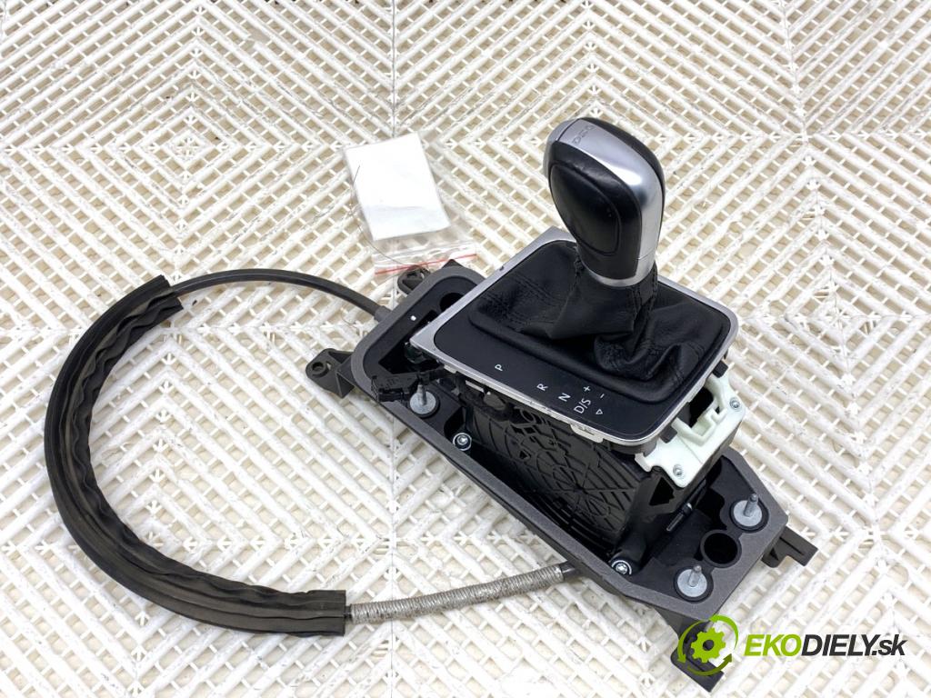 VW GOLF VII Kombi 2015 110 kW 2.0 TDI 1968 Kulisa DSG 