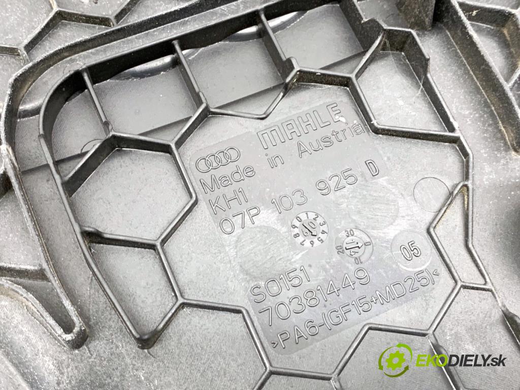 AUDI A8 D4 sedan 2015 368 kW 6.3 W12 quattro 6299 Kryt Motor 07P103925D (Kryt motora)