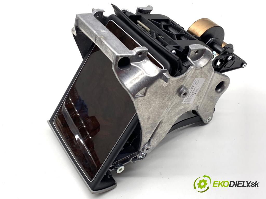 AUDI A8 D4 sedan 2015 368 kW 6.3 W12 quattro 6299 stolík SKLADANIE: LONG 4H4862851