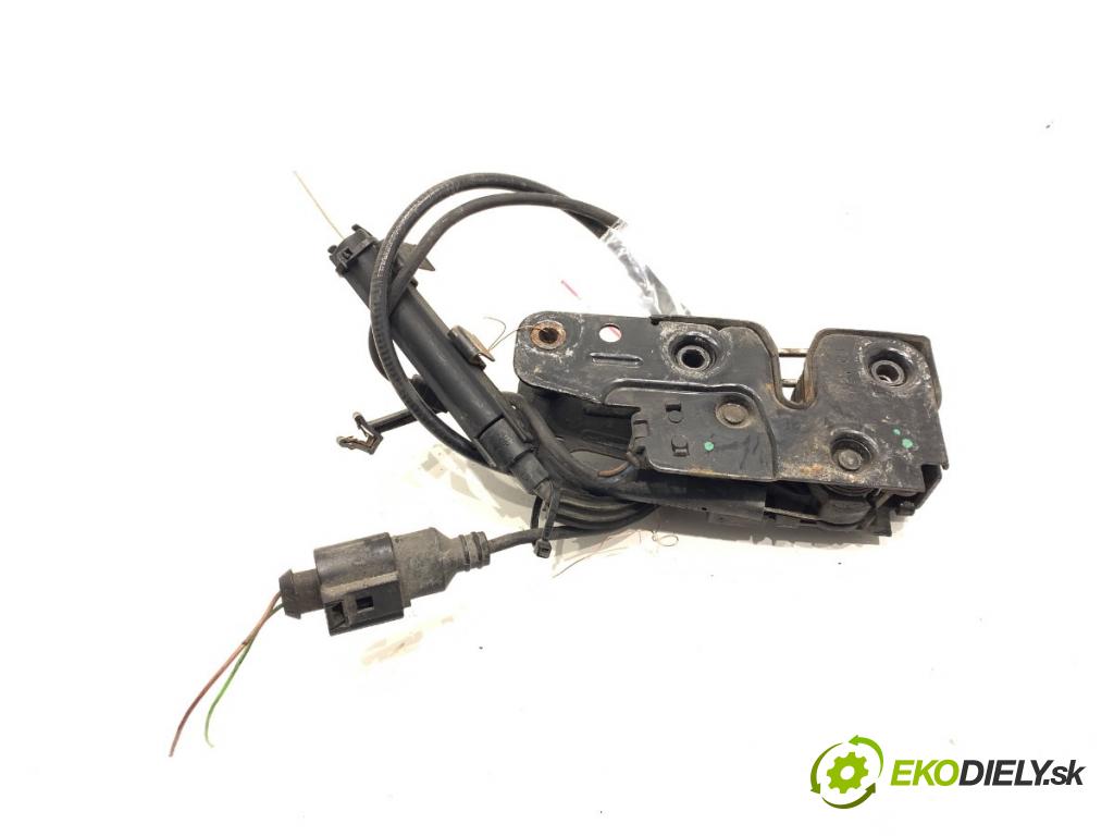 AUDI A4 B8 sedan 2008 105 kW 2.0 TDI 1968 zámok kapoty přední část 8K1823746