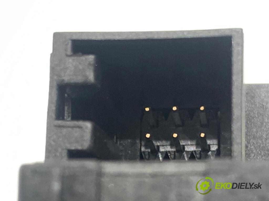 AUDI A4 B8 sedan 2008 105 kW 2.0 TDI 1968 Spínač svetiel výstražných (núdzových) 8K1941509 (Prepínacie páčky pod volantom)