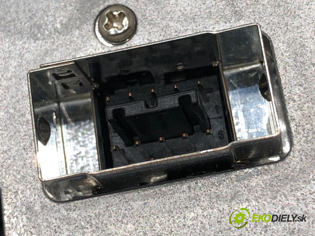 AUDI A4 B8 sedan 2008 105 kW 2.0 TDI 1968 Dislpej 8T0919603A (Prístrojová doska)