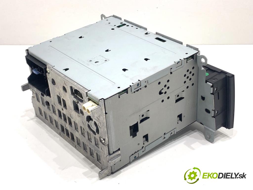 AUDI A4 B8 sedan 2008 105 kW 2.0 TDI 1968 RADIO 8T1035186C (Audio zariadenie)