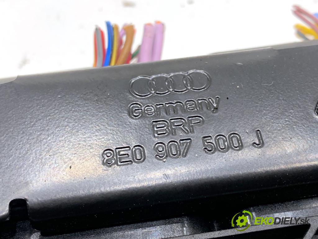 AUDI A4 B8 sedan 2008 105 kW 2.0 TDI 1968 řídící jednotka motora 03L906022JM (Řídicí jednotka)