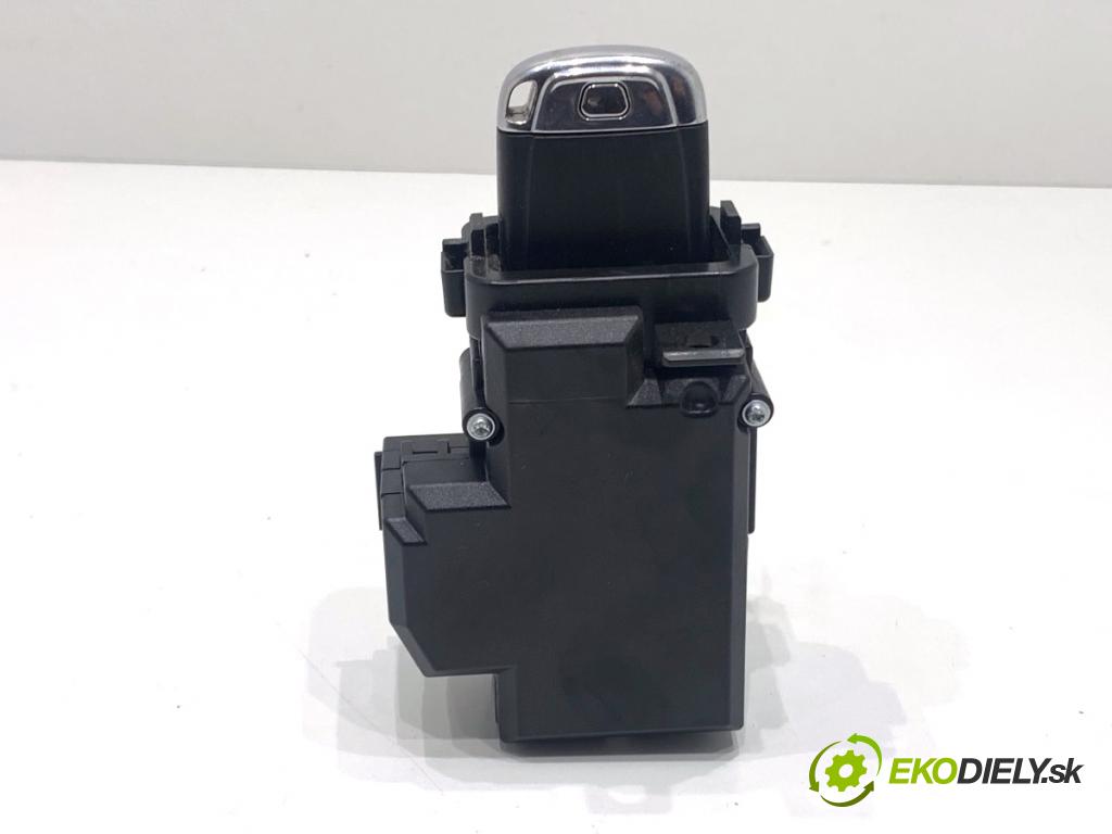 AUDI A4 B8 sedan 2008 105 kW 2.0 TDI 1968 spinačka 8K0909131 (Spínacia skrinka)