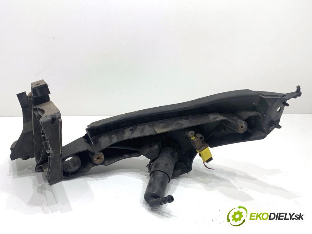 AUDI A4 B8 sedan 2008 105 kW 2.0 TDI 1968 ostřikovače světla pravý přední část uchycení svetla 8K0805608C 8K0955102