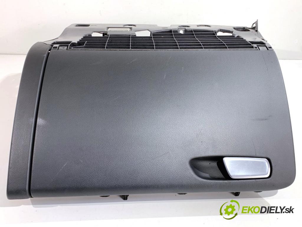 AUDI A4 B8 sedan 2008 105 kW 2.0 TDI 1968 přihrádka kastlík spolujezdce 8K1857035A (Přihrádka (kastlík))