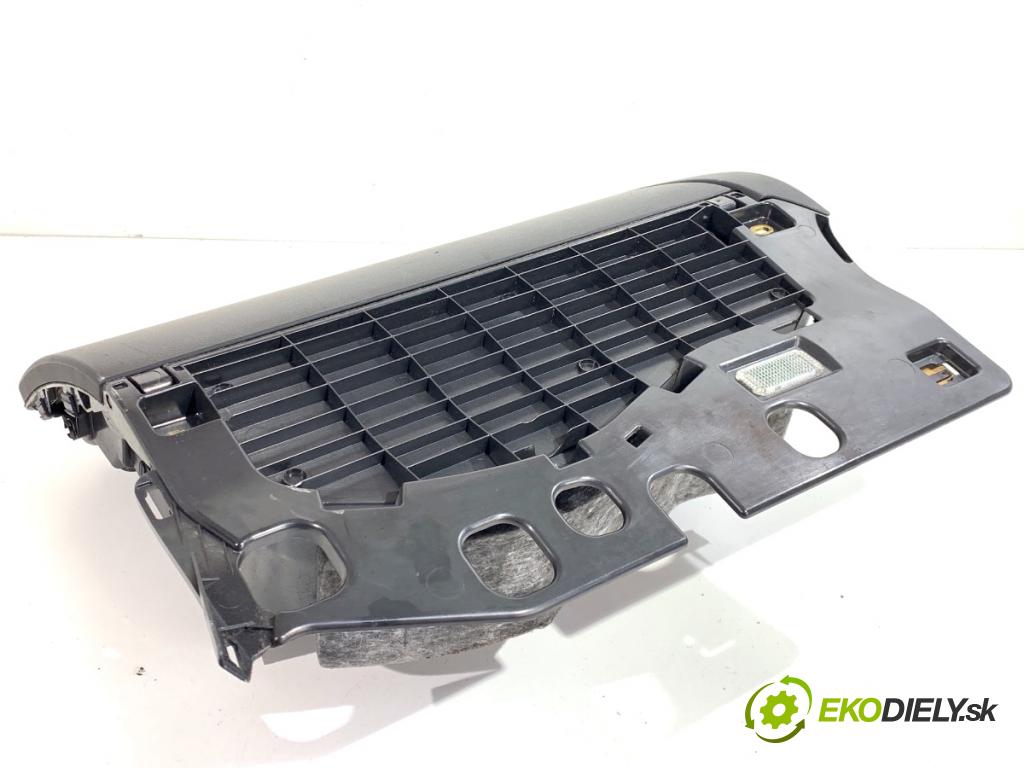 AUDI A4 B8 sedan 2008 105 kW 2.0 TDI 1968 Priehradka, kastlík spolujazdca 8K1857035A (Priehradka (kastlík))