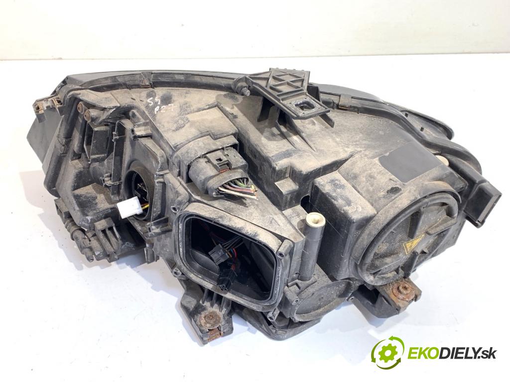 AUDI A4 B8 sedan 2008 105 kW 2.0 TDI 1968 světlomet pravý přední část XENON