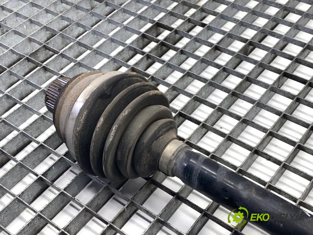 AUDI A4 B8 sedan 2008 105 kW 2.0 TDI 1968 Poloos pravy predný 8K0407271Q