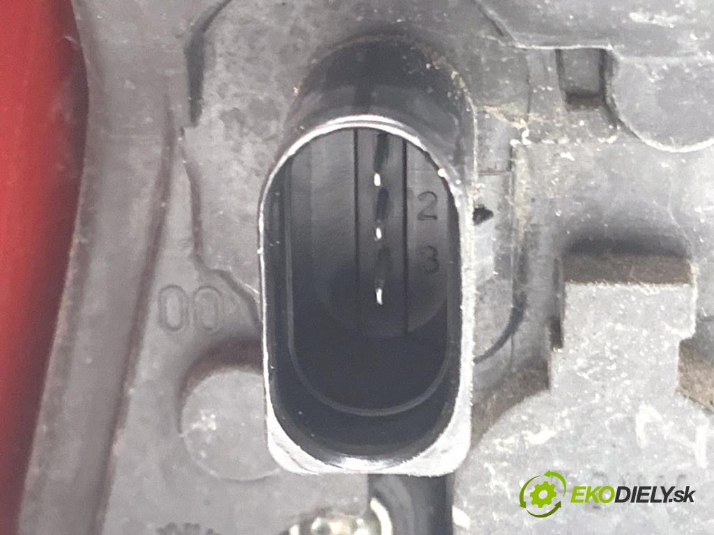 AUDI A4 B8 sedan 2008 105 kW 2.0 TDI 1968 Svetlo pravy zad