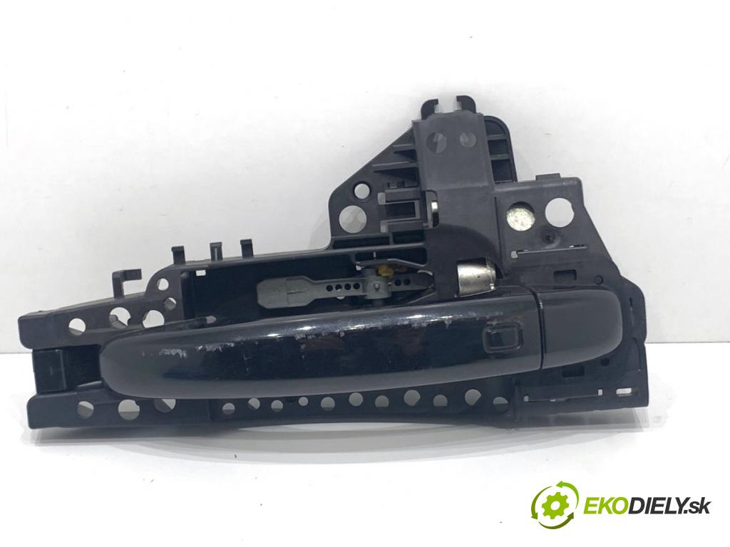 AUDI A4 B8 sedan 2008 105 kW 2.0 TDI 1968 Kľučka vonkajšia pravy predný 