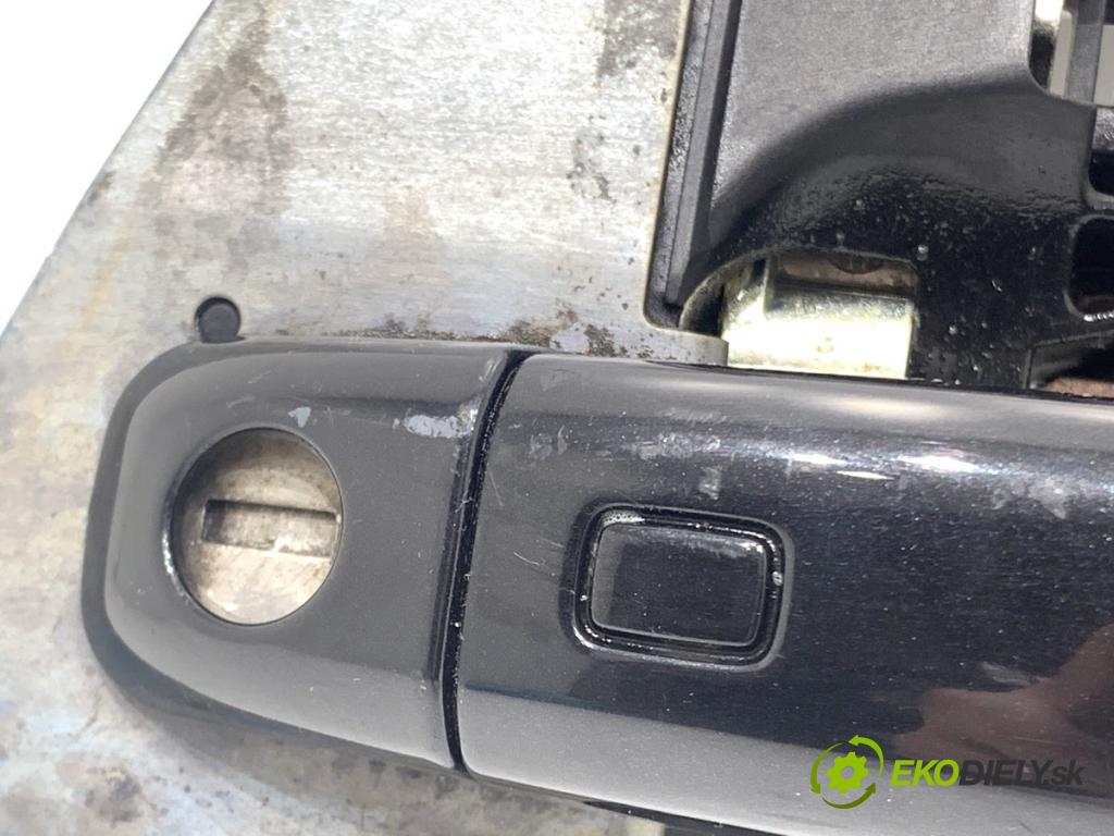 AUDI A4 B8 sedan 2008 105 kW 2.0 TDI 1968 Kľučka vonkajšia ľavy predný