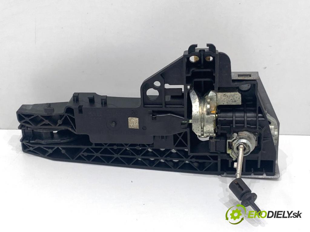 AUDI A4 B8 sedan 2008 105 kW 2.0 TDI 1968 Kľučka vonkajšia ľavy predný