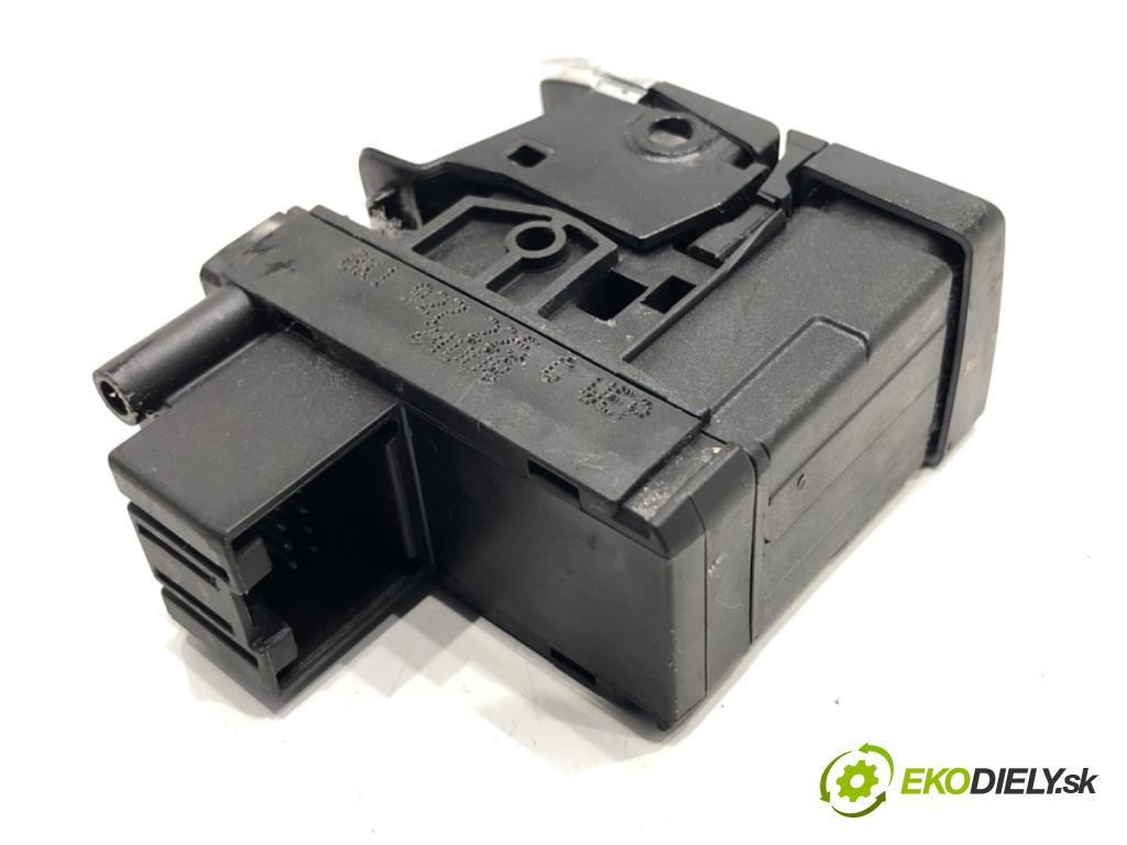 AUDI A4 B8 sedan 2008 105 kW 2.0 TDI 1968 Kulisa brzdy ručnej brzdy 8K1927225C