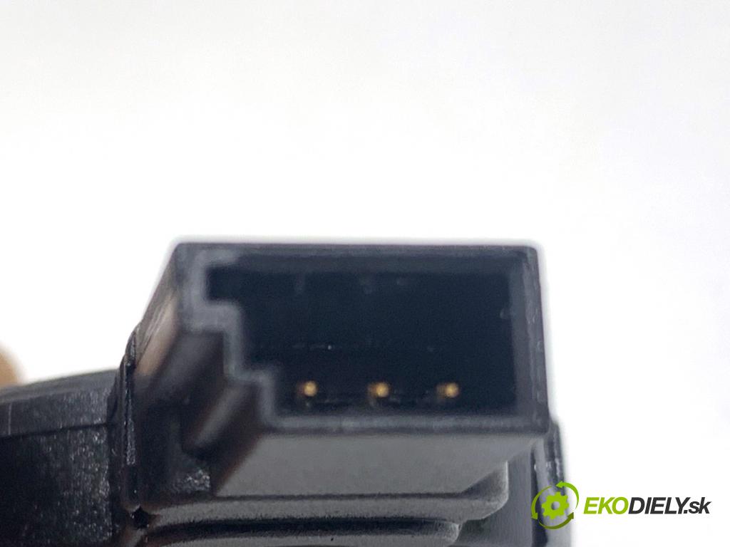 AUDI A4 B8 sedan 2008 105 kW 2.0 TDI 1968 Snímač dažďa 8K0955559 (Snímač dažďa)