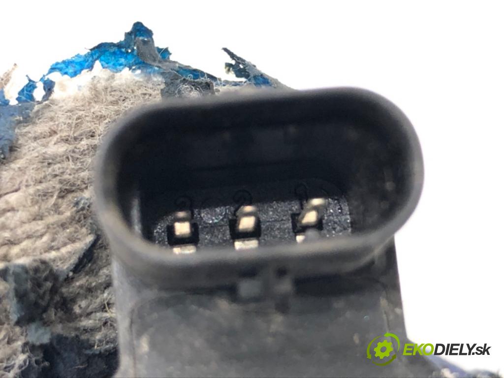 AUDI A4 B8 sedan 2008 105 kW 2.0 TDI 1968 Snímač PDC 420919275