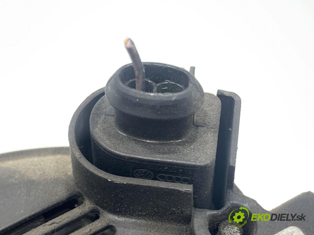 AUDI A4 B8 sedan 2008 105 kW 2.0 TDI 1968 Alternátor 03G903016G (Alternátor)