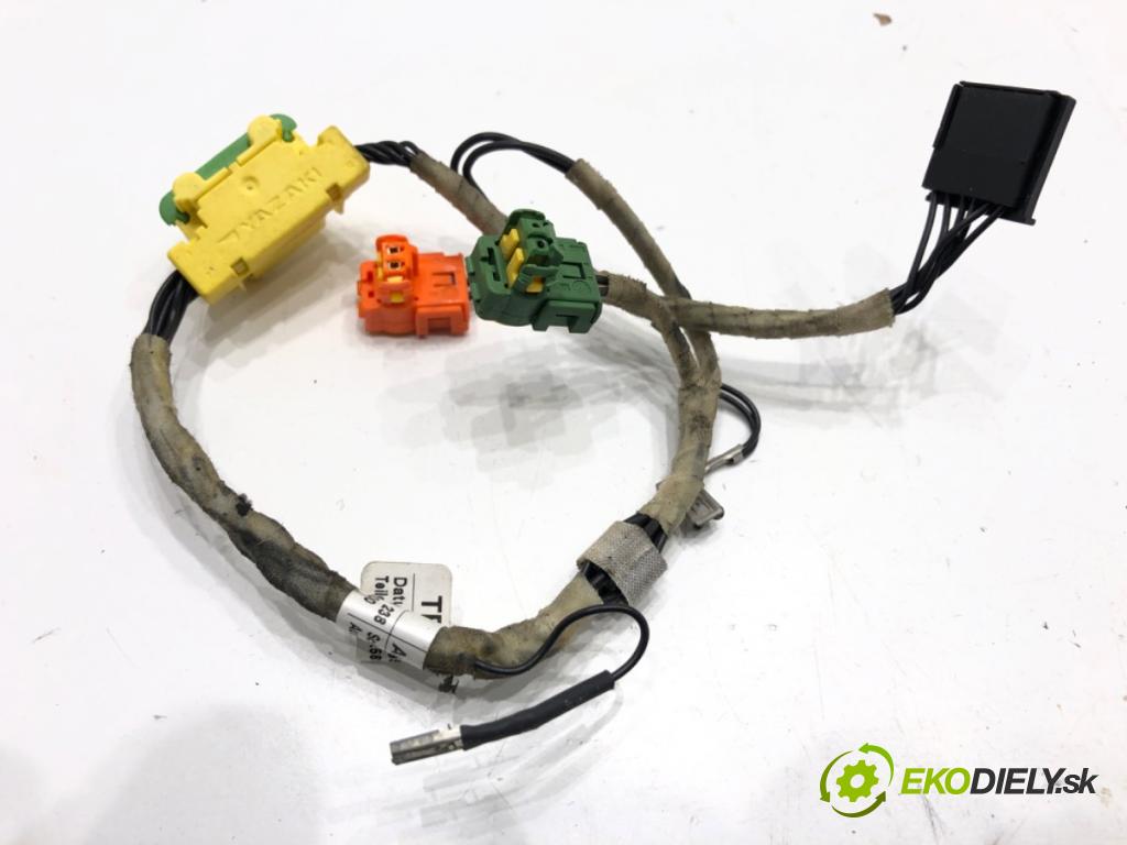 AUDI A4 B8 sedan 2008 105 kW 2.0 TDI 1968 Káblovačka silentbloku airbag 