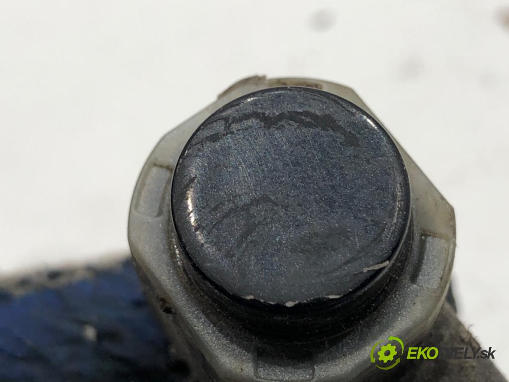 AUDI A4 B8 sedan 2008 105 kW 2.0 TDI 1968 Snímač PDC 420919275