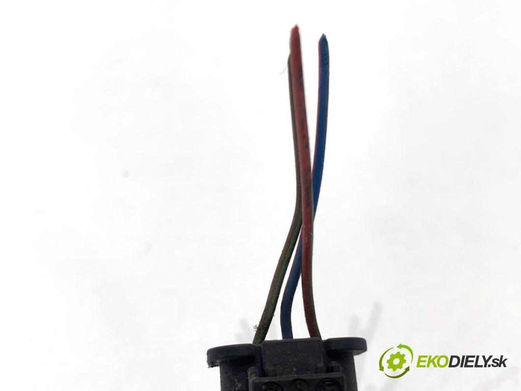 AUDI A4 B8 sedan 2008 105 kW 2.0 TDI 1968 Snímač PDC 420919275