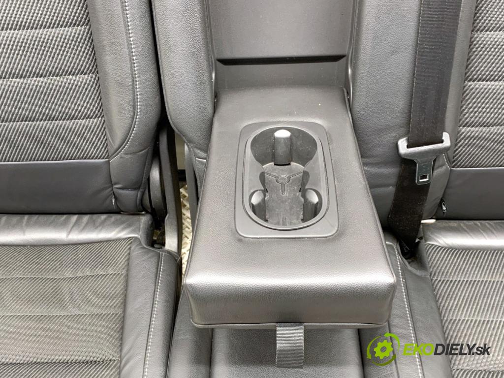 FORD KUGA II SUV 2014 120 kW 2.0 TDCi 4x4 1997 Sedadlo druhý rad
