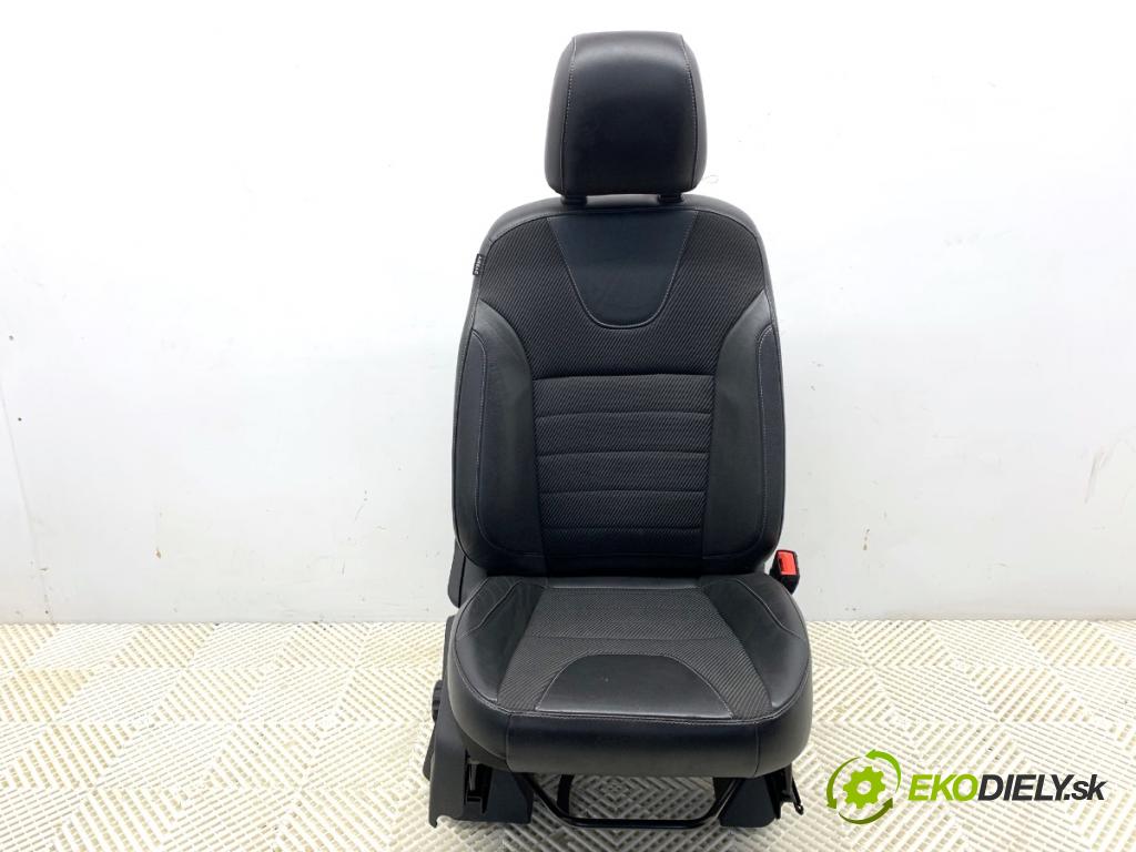 FORD KUGA II SUV 2014 120 kW 2.0 TDCi 4x4 1997 Sedadlo pravy predný 