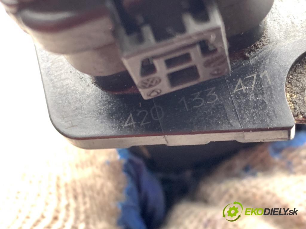 AUDI A5 8T coupe 2007 140 kW 2.7 TDI 2698 Váha vzduchu 420133471 (Váha vzduchu)