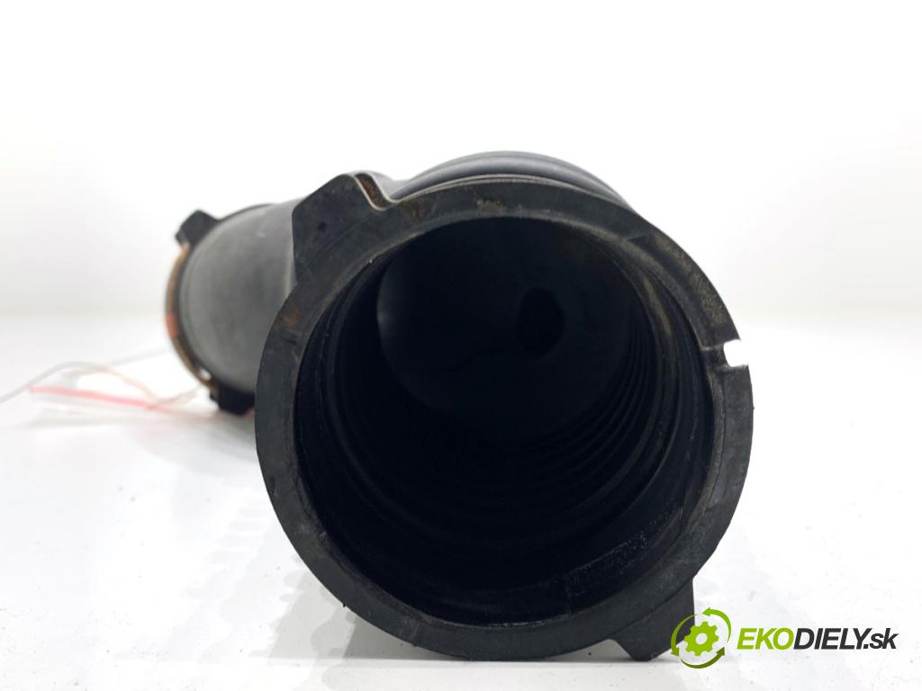 TOYOTA YARIS IV liftback 2022 92 kW 1.5 (MXPA11) 1490 Rúra vzduchu 17880-K0030